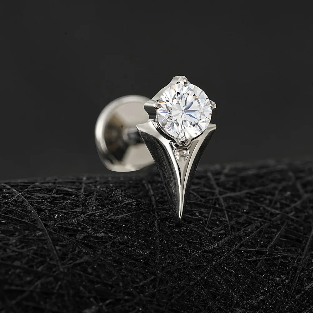 Right Grand ASTM F136 Titanium Tulip Labret Lip Stud 16G Dainty Flower CZ Cartilage Earring Tragus Helix Nose Piercing Jewelry