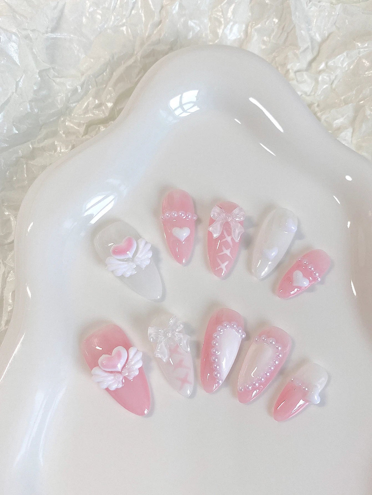 10 Pieces of 3D Heart-Shaped Angel Wings, Translucent White Bowknots, Pearl French-Style Long Almond-Shaped Bridesmaid Lolita Pure Desire Semi-Handmade Nail Stickers, Wedding Bridesmaid Styling, Lolita Dress Matching, Spring