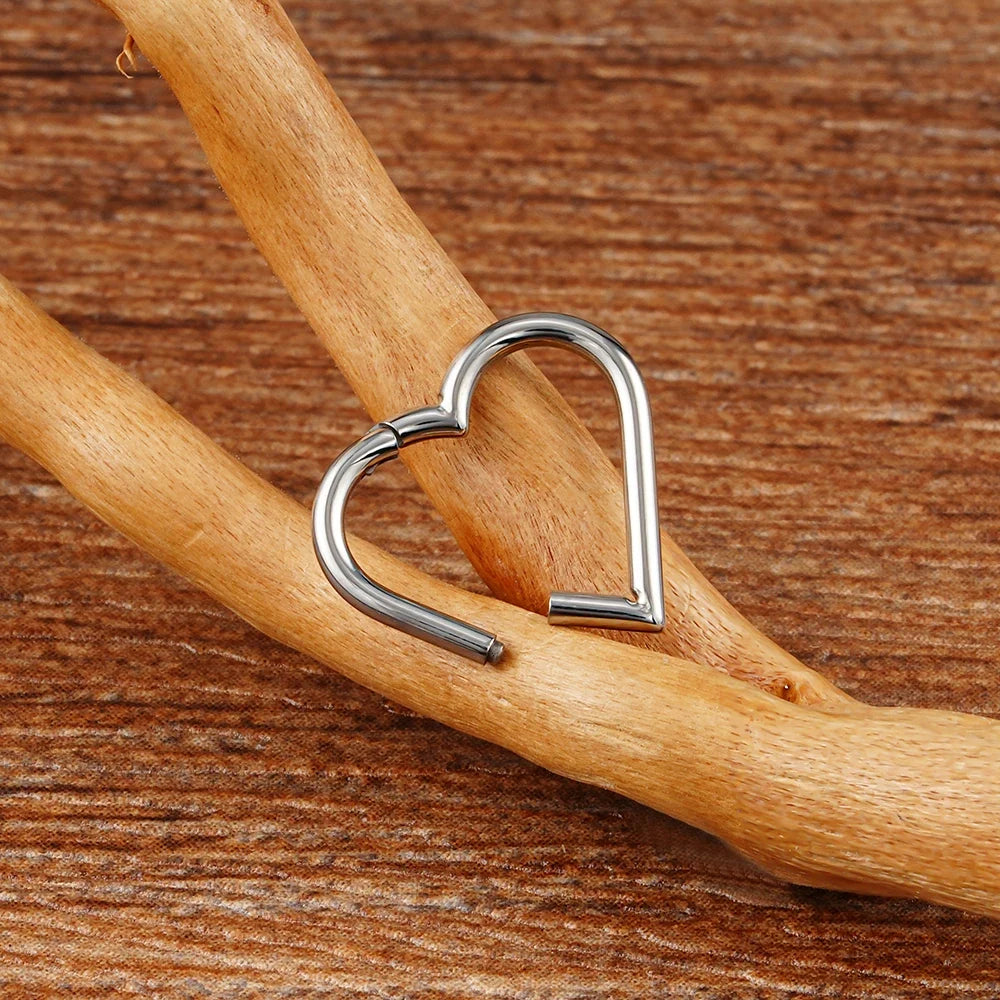 Right Grand ASTM F136 Titanium 16G Heart Hinged Segment Hoop Ring 8mm/10mm Daith Helix Earring Clicker Nose Septum Piercing