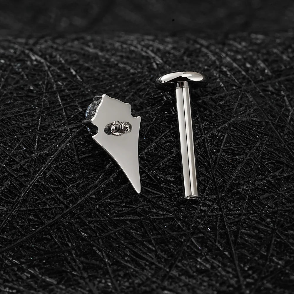 Right Grand ASTM F136 Titanium Tulip Labret Lip Stud 16G Dainty Flower CZ Cartilage Earring Tragus Helix Nose Piercing Jewelry