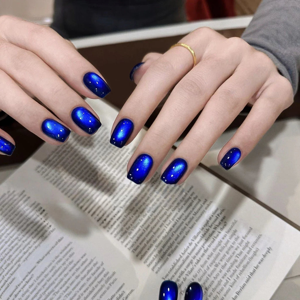 MIANEL 2026 New Arrival Deep Sea Blue Cat Eye Gel Polish Sparkling Crystal Cat Eye, Trendy & Flattering Blue Shade for Nails