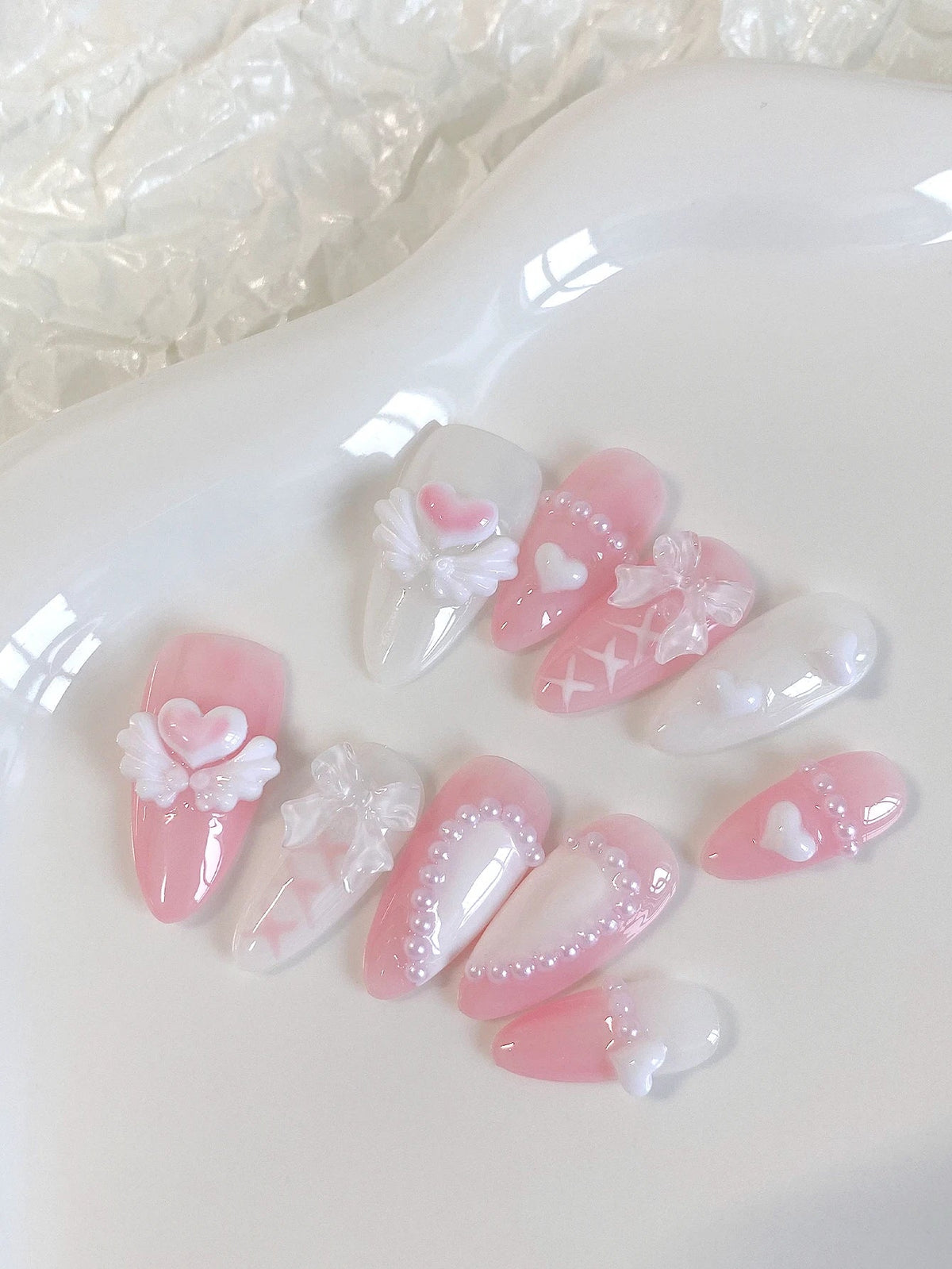 10 Pieces of 3D Heart-Shaped Angel Wings, Translucent White Bowknots, Pearl French-Style Long Almond-Shaped Bridesmaid Lolita Pure Desire Semi-Handmade Nail Stickers, Wedding Bridesmaid Styling, Lolita Dress Matching, Spring